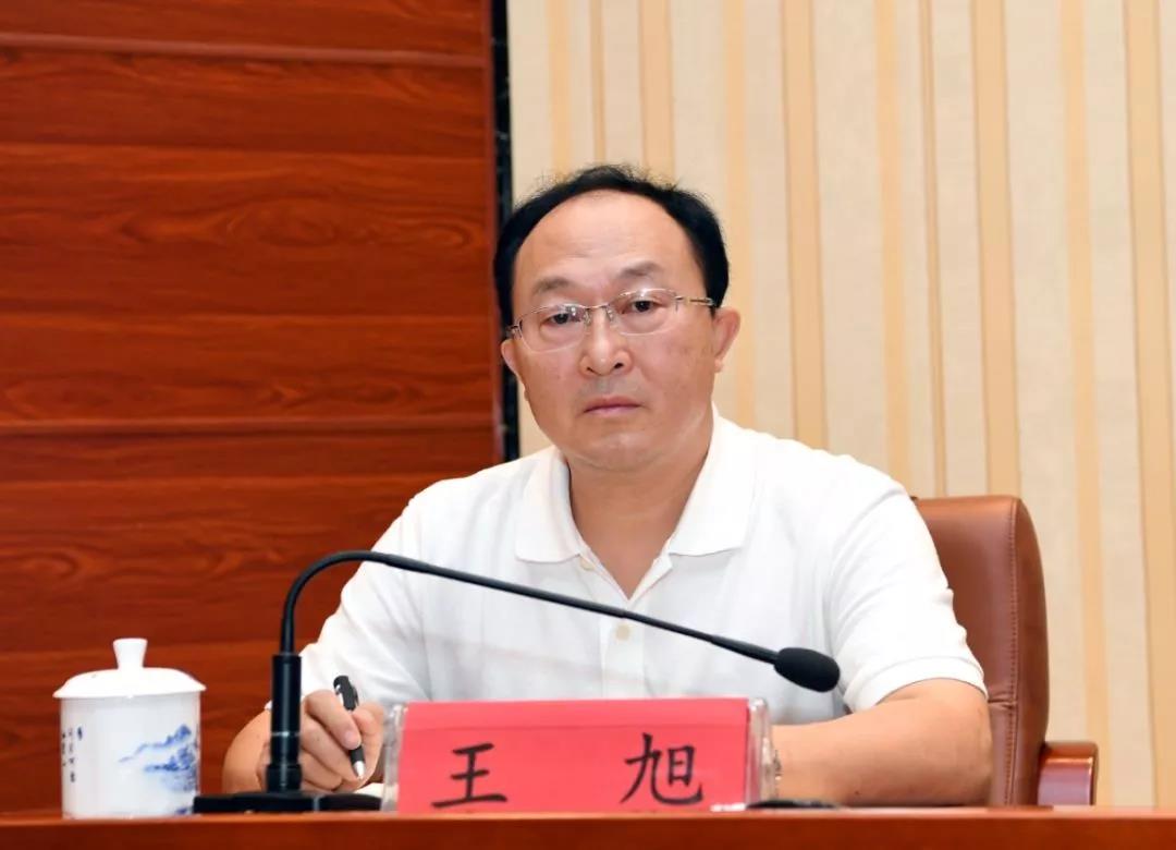 贵州出版集团公司党委委员,副总经理王旭